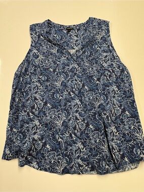 torrid Navy and White Floral V-Notch Sleeveless Top